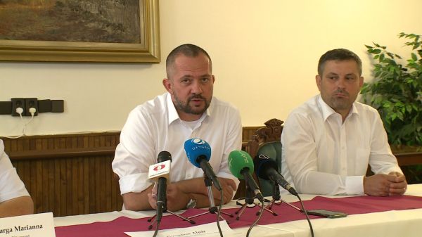 Gyopáros Alpár kormánybiztos sajtótájékoztatója a Magyar Falu Programról