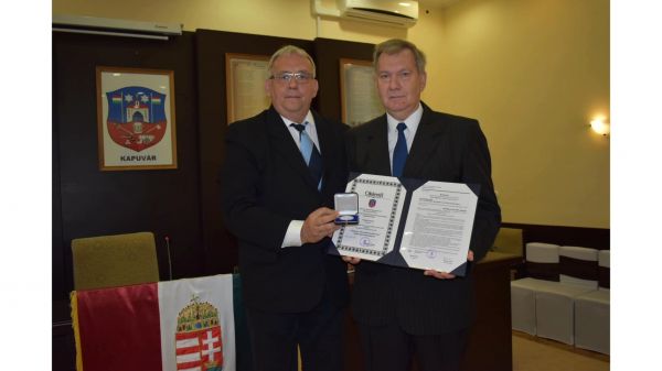 Városi elismerést kapott Varga Ferenc nyugalmazott üzemelésvezető