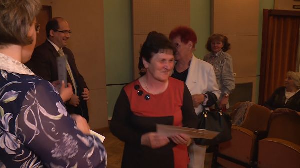 Oklevelet kaptak a csornai nyugdíjas akadémia résztvevői