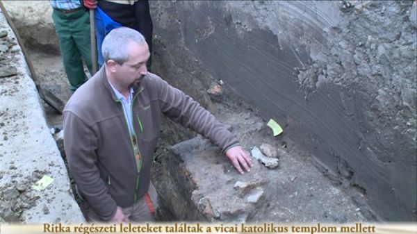  Ritka régészeti leleteket találtak a vicai katolikus templom mellett