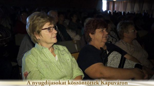 A nyugdíjasokat köszöntötték Kapuváron