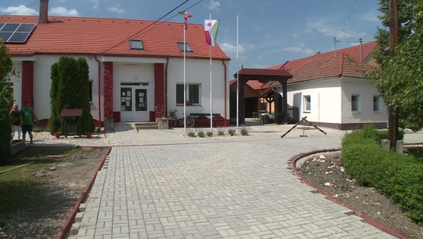 A falut érintő aktuális fejlesztésekről Molnár Sándor, Vásárosfalu polgármestere beszélt