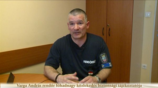 Varga András rendőr főhadnagy közlekedésbiztonsági tájékoztatója