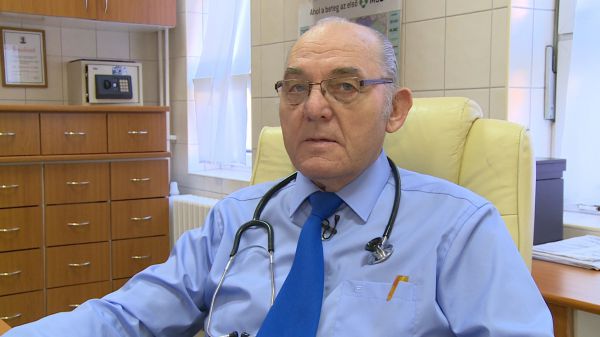 Arany diplomát kapott dr. Gelencsér Gyula csornai háziorvos