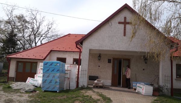 Folytatják a beledi evangélikus gyülekezeti ház felújítását