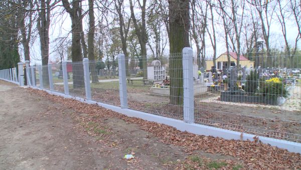 Felújítják a téti evangélikus temető kerítését