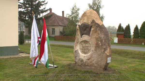 Felavatták az '56-os emlékművet Bodonhelyen
