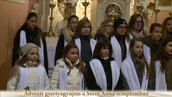 Adventi gyertyagyújtás a Szent Anna-templomban