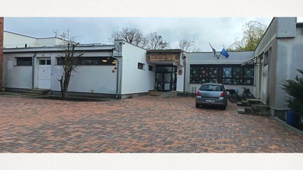 Átadták a felújított és kibővített Arany János utcai óvodát Kapuváron