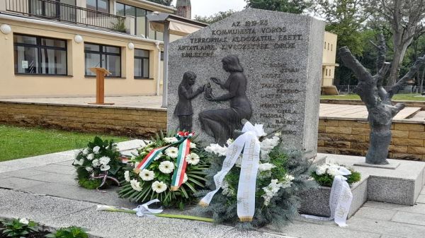 A kommunista vörösterror áldozataira emlékeztek Csornán