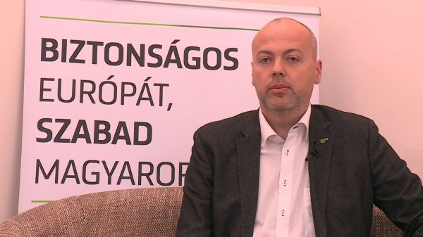 Magyar Zoltán sajtótájékoztatója Csornán