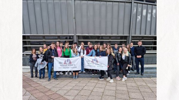 Kapuvári diákok és pedagógusok a budapesti pápalátogatáson