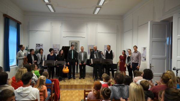 A zene világnapját ünnepelték a Kerényi György Művészeti Iskolában