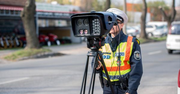 A sebességhatárok betartására kéri a rendőrség a közlekedőket
