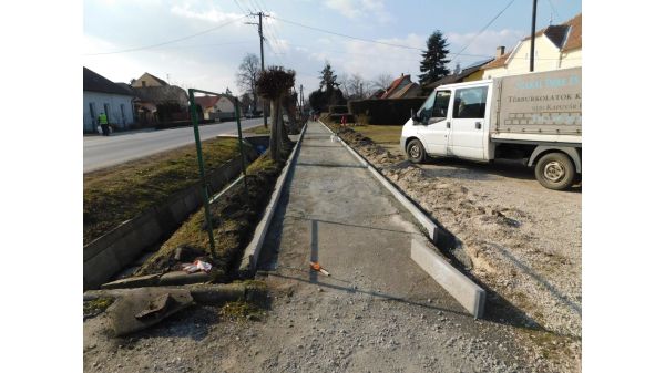 Indul a járdafelújítás a Rákóczi utca nyugati szakaszán