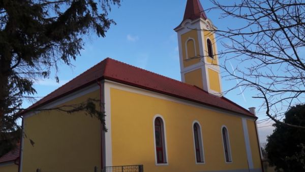 Befejeződött a beledi evangélikus templom felújítása