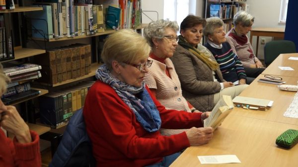 Felolvasóest a csornai könyvtárban