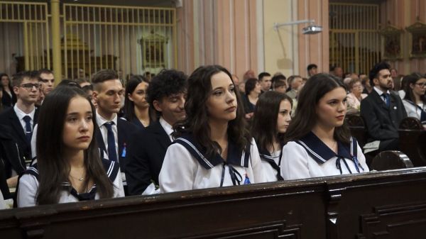 Ballagás a kapuvári katolikus gimnáziumban