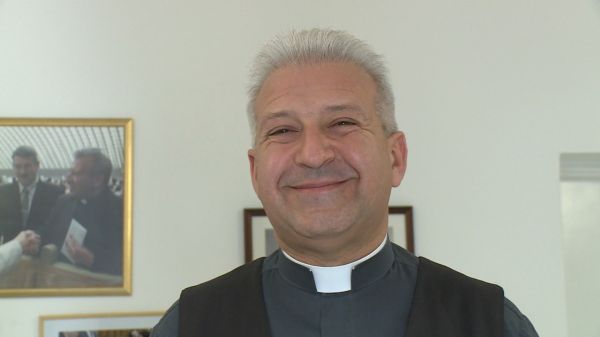  Imapercek Henczel Szabolcs plébánossal