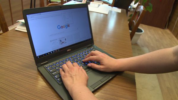 Minden pedagógus laptopot kapott a Kapuvár Térségi Általános Iskolában