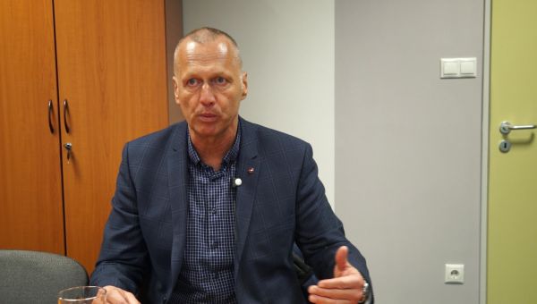 Georg Spöttle biztonságpolitikai szakértő lakossági fóruma Csornán