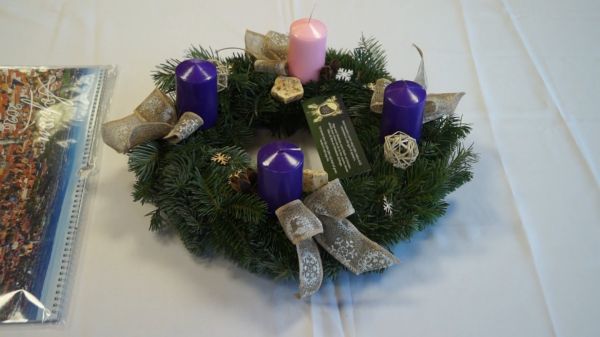Adventi koszorú érkezett Sopronból Csornára