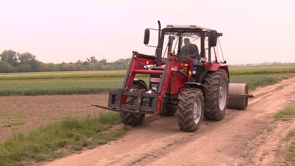 Farád, Acsalag és Sopronnémeti konzorciumban nyert egy MTZ mezőgazdasági gépet