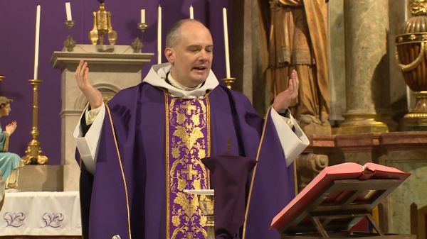 Nagyheti szentmisék és programok a csornai premontrei apátságban