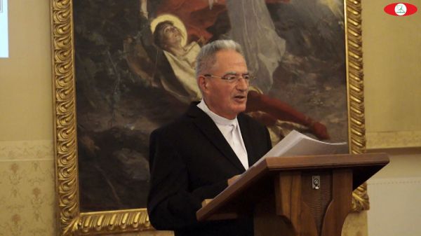 Dr Pápai Lajos nyugalmazott megyés püspök A kelet keresztényei című előadása