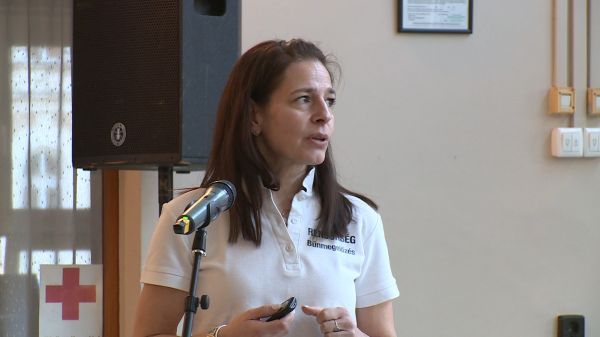 Csornai Nyugdíjas Akadémia: csornai rendőrök tájékoztatója